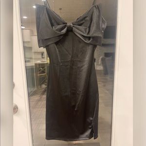 NWOT Black Windsor Dress